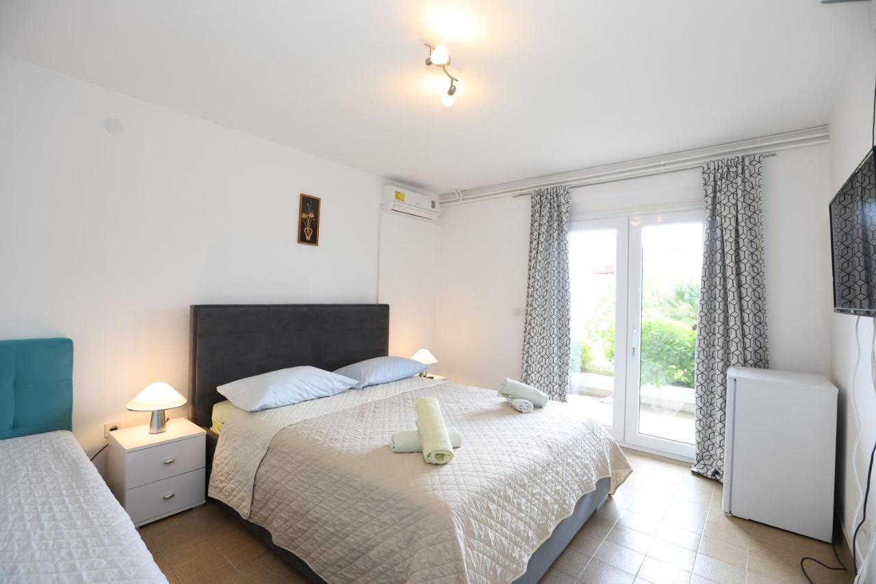 Apartments Mare Brela Exterior foto