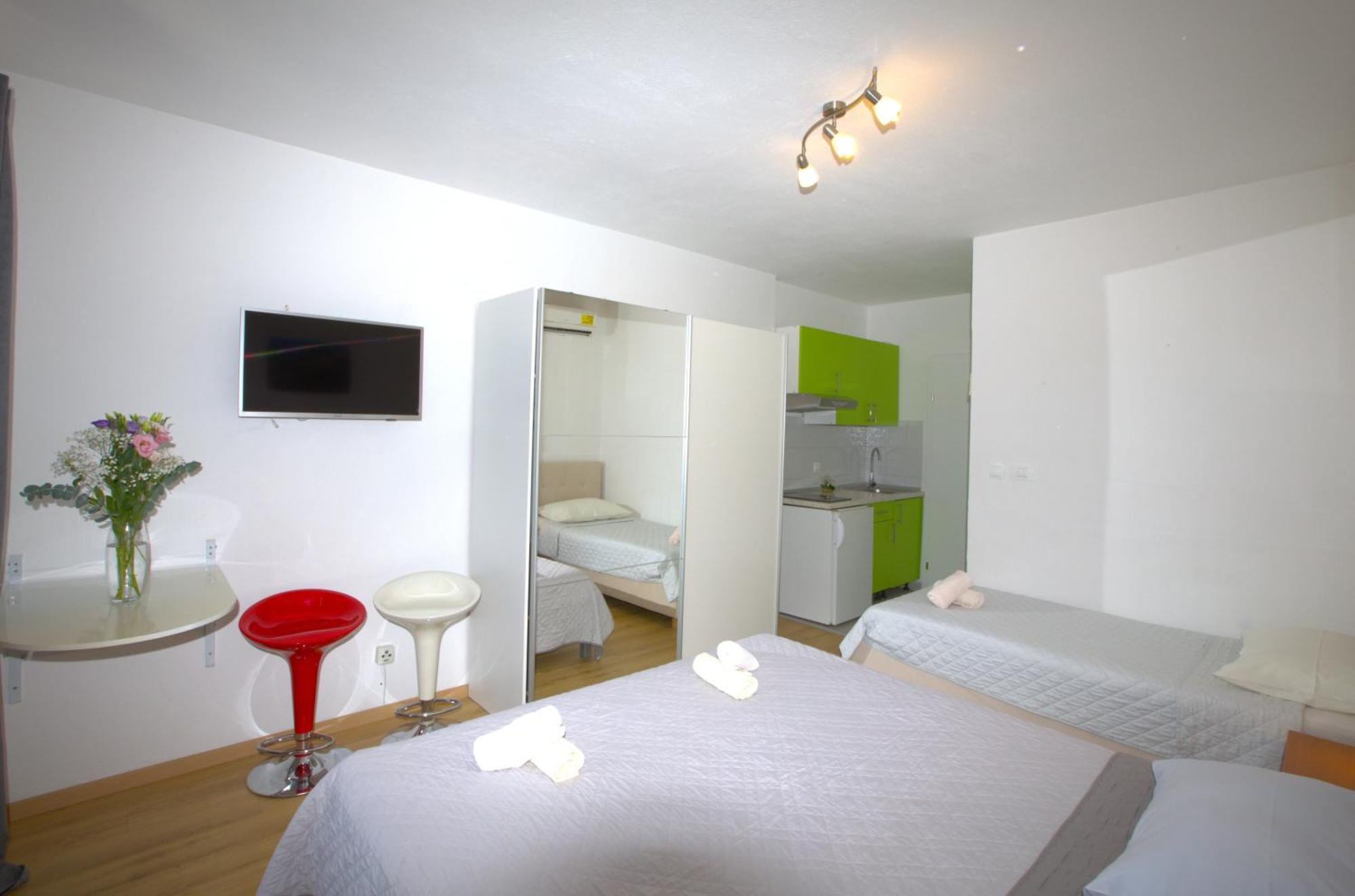 Apartments Mare Brela Exterior foto