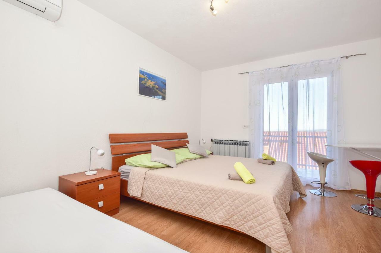 Apartments Mare Brela Exterior foto